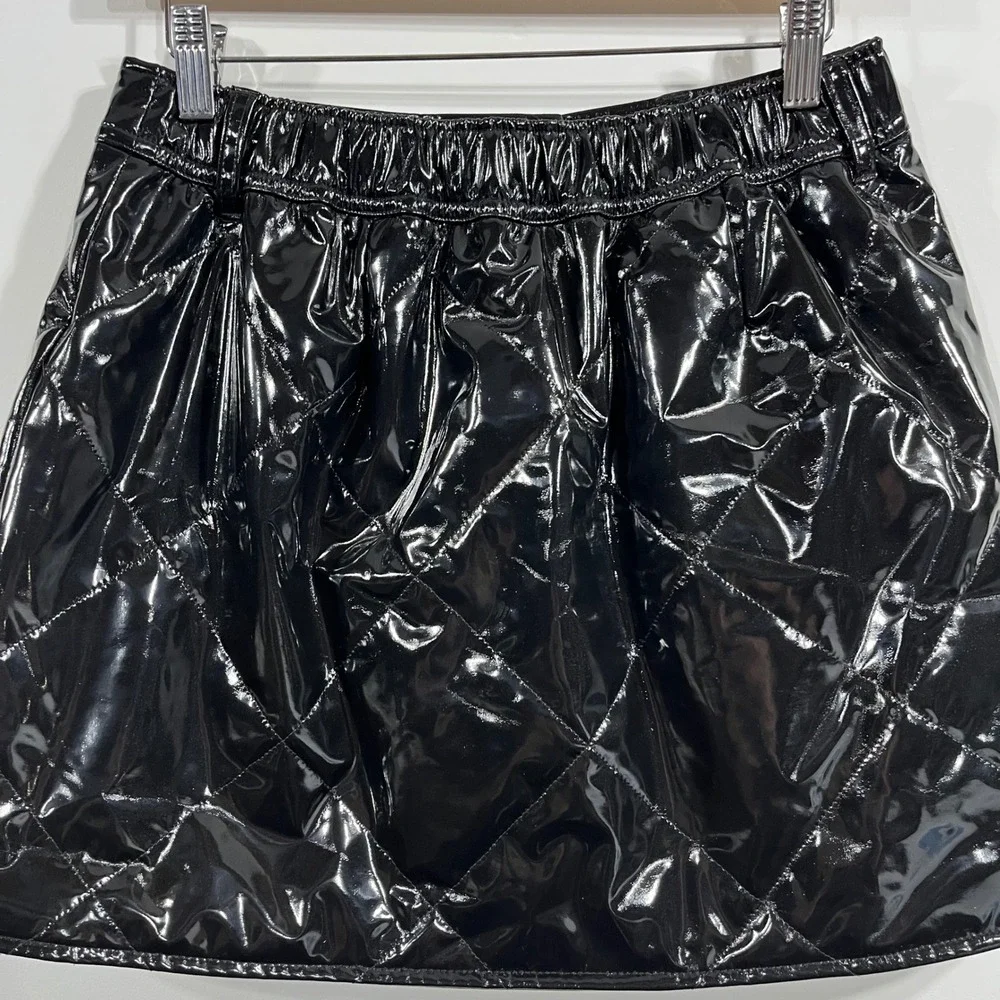 Alo Yoga Snomoto Quilted Mini Skirt Black Puffer Womens Medium Athleisure